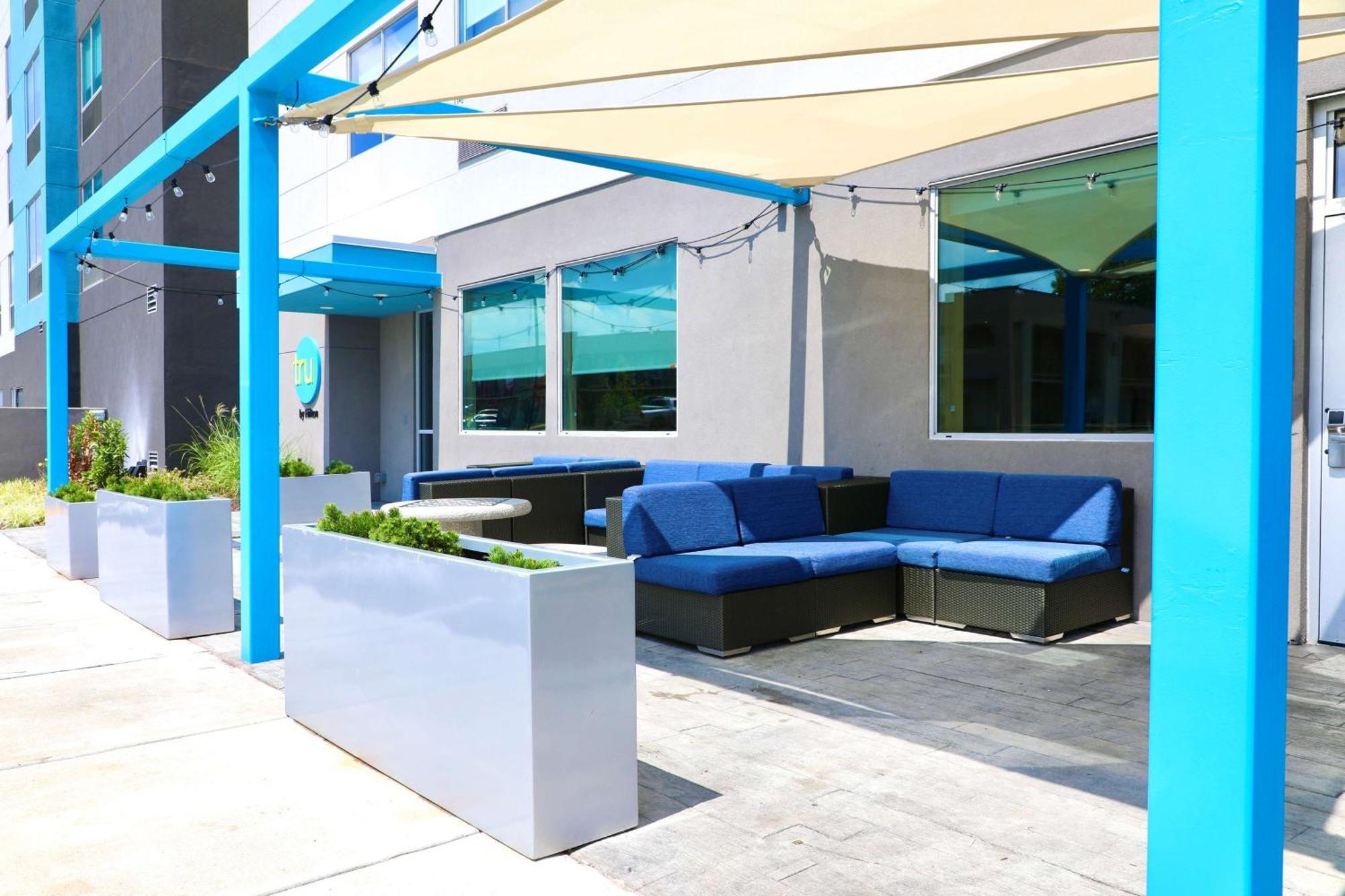 TRU By Hilton Clarksville Extérieur photo