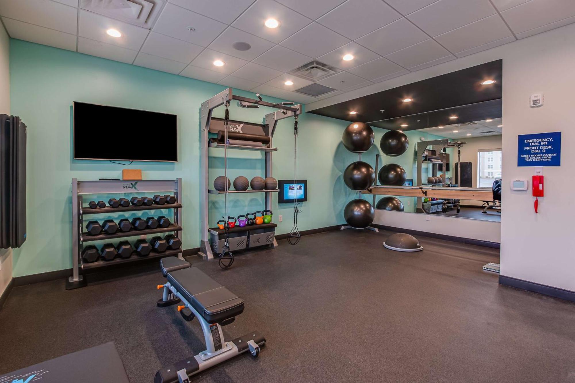 TRU By Hilton Clarksville Extérieur photo